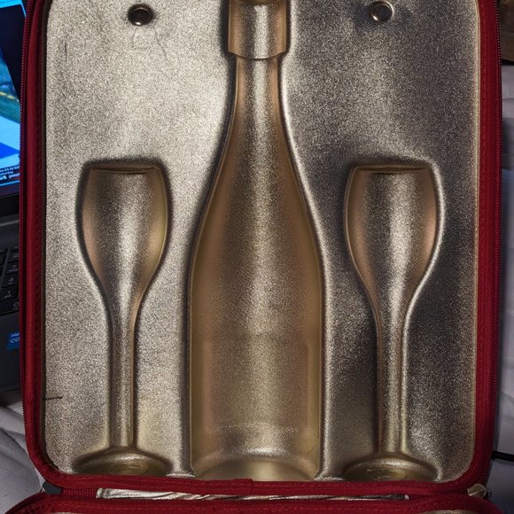 Piper-Heidsieck Red Travel Carry Case - Picture 2 of 3